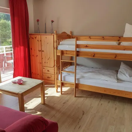 Baumwipfel Konukevi 3*